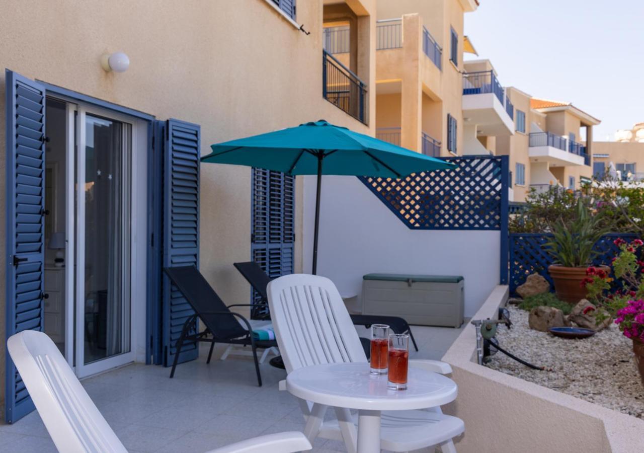 105 Kings Palace - Fabulous 2 Bed, 2 Bath, Large Patio With Garden - Sea Views Paphos Exterior photo