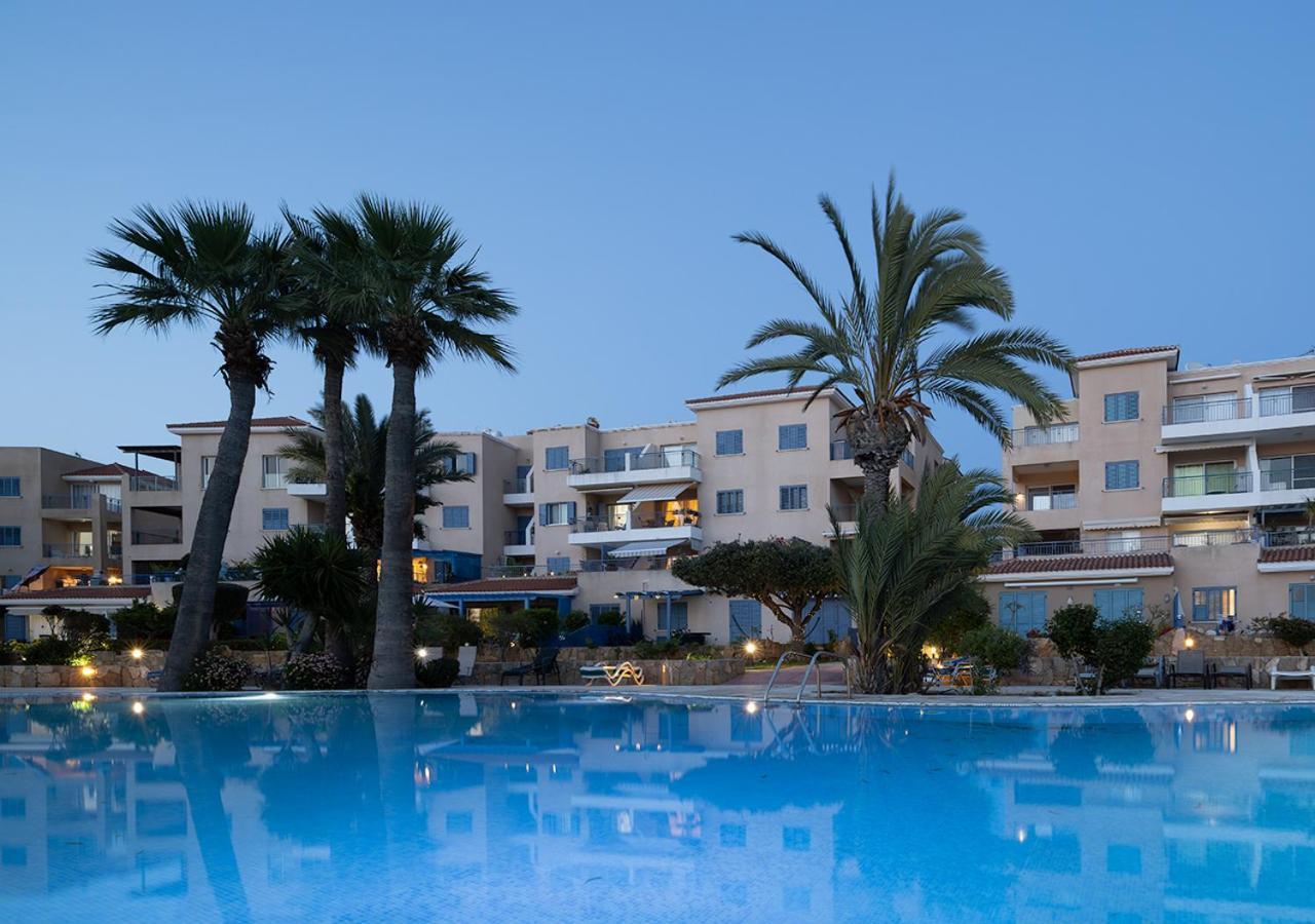 105 Kings Palace - Fabulous 2 Bed, 2 Bath, Large Patio With Garden - Sea Views Paphos Exterior photo