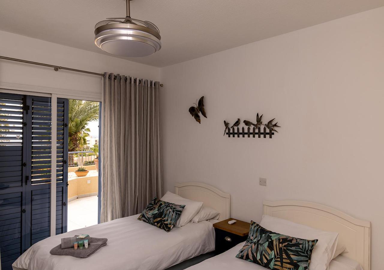 105 Kings Palace - Fabulous 2 Bed, 2 Bath, Large Patio With Garden - Sea Views Paphos Exterior photo