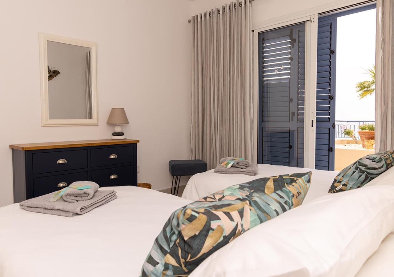 105 Kings Palace - Fabulous 2 Bed, 2 Bath, Large Patio With Garden - Sea Views Paphos Exterior photo
