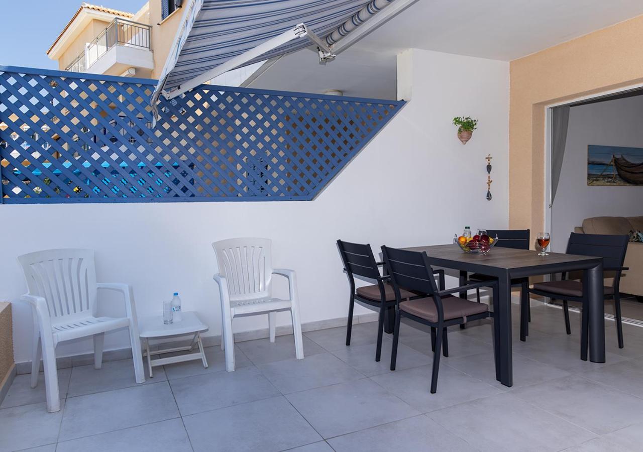 105 Kings Palace - Fabulous 2 Bed, 2 Bath, Large Patio With Garden - Sea Views Paphos Exterior photo