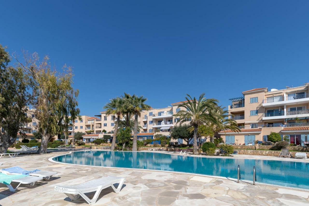 105 Kings Palace - Fabulous 2 Bed, 2 Bath, Large Patio With Garden - Sea Views Paphos Exterior photo