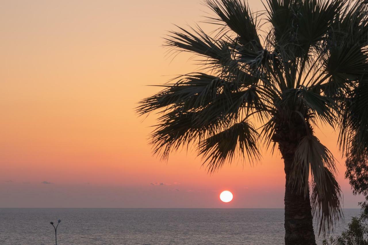 105 Kings Palace - Fabulous 2 Bed, 2 Bath, Large Patio With Garden - Sea Views Paphos Exterior photo