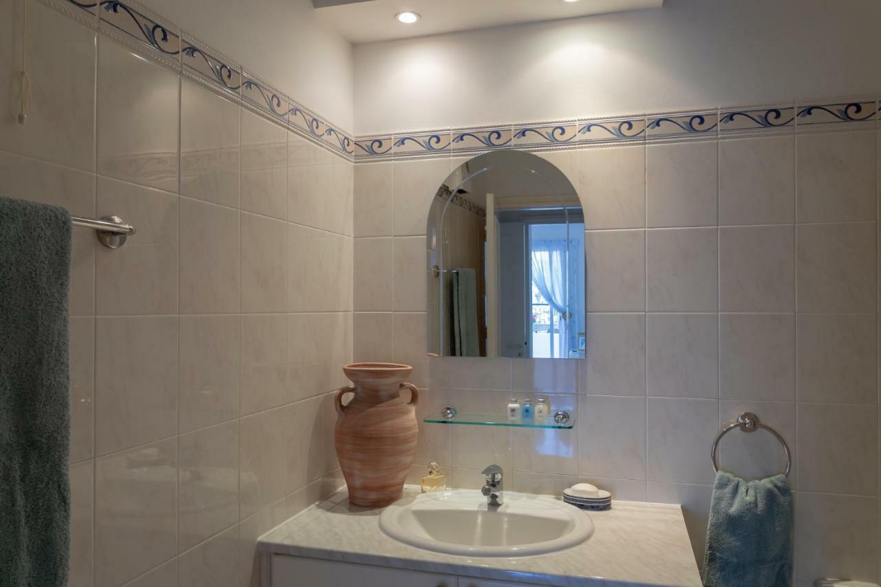 105 Kings Palace - Fabulous 2 Bed, 2 Bath, Large Patio With Garden - Sea Views Paphos Exterior photo